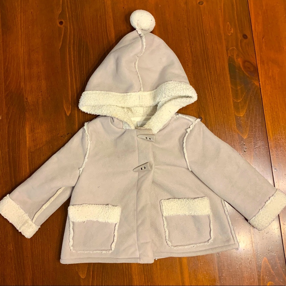 Adorable fluffy Grey and White jacket!